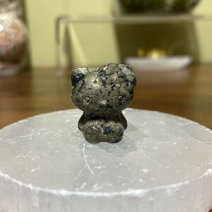 Pyrite hello kitty carving